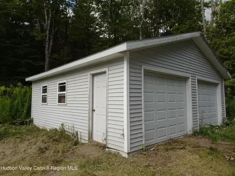 158 Middle Rd, Austerlitz, NY 12017 photo 4