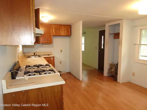 158 Middle Rd, Austerlitz, NY 12017 photo 10