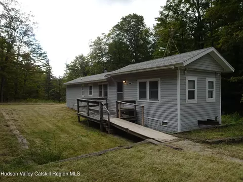 158 Middle Rd, Austerlitz, NY 12017 photo 5