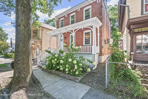 136 Cedar St, Kingston, NY 12401