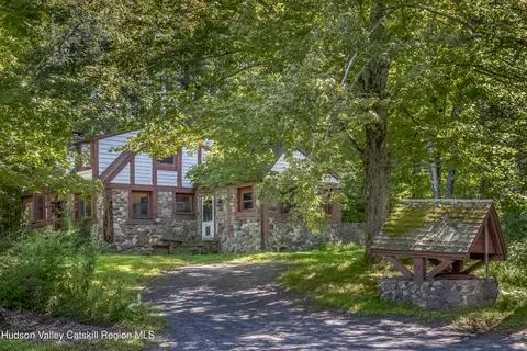 311 Wittenberg Rd, Bearsville, NY 12409