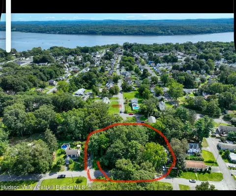 162-166 Prospect St, Port Ewen, NY 12466