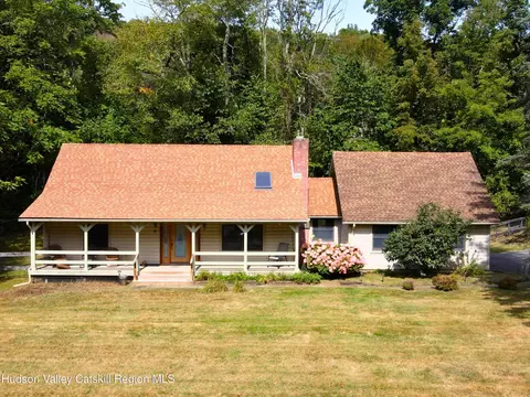 199 Hidden Waters Dr, Margaretville, NY 12455