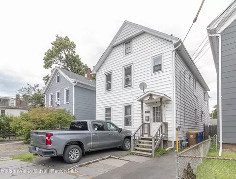 212 Foxhall Ave, Kingston, NY 12401
