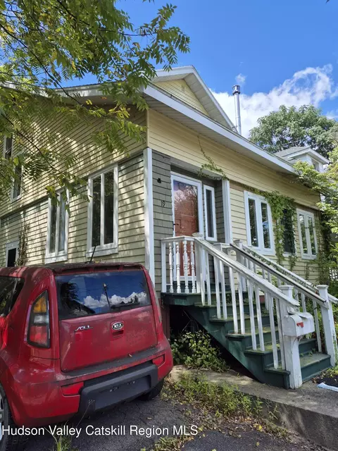 19 Hewitt Pl, Kingston, NY 12401