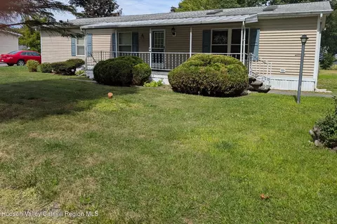 10 Apple Ln, New Paltz, NY 12561