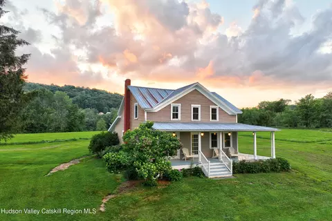 104 William Herbert Rd, Fremont Center, NY 12736