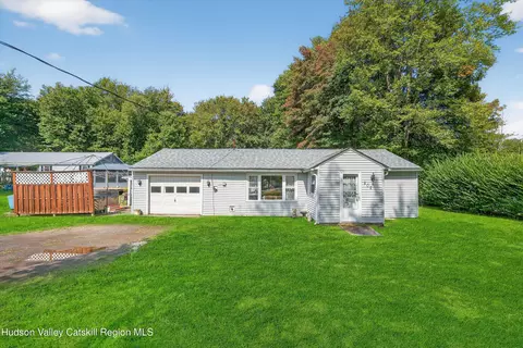 202 Towne Rd, Ellenville, NY 12428