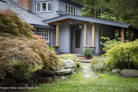 37 Church Hill Rd, New Paltz, NY 12561