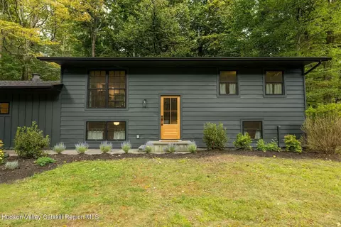 16 Marko Grv, Woodstock, NY 12498