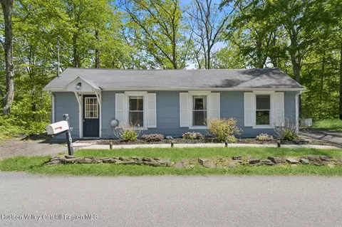 194 High Falls Rd, Saugerties, NY 12477