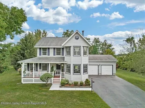 966 Maple Hill Rd, Schodack, NY 12033
