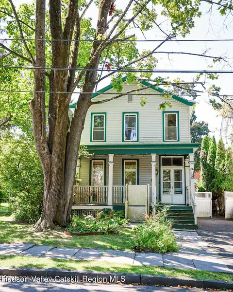 17 Johnston Ave, Kingston, NY 12401