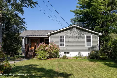 Exterior - 1084 Lakeview Rd, Copake, NY 12516 photo 2 of 5