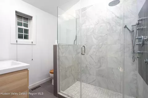 Bath - 1084 Lakeview Rd, Copake, NY 12516 photo 2 of 4