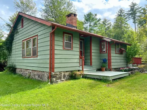 2 Fern Hollow Holw, Woodstock, NY 12498