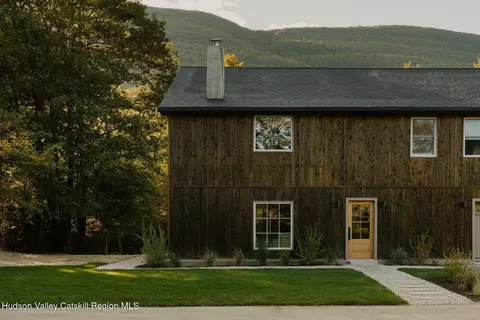 335 Manorville Rd, Saugerties, NY 12477