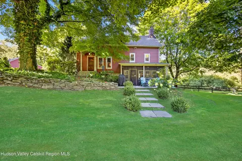 146 Forest Dr, Hyde Park, NY 12538