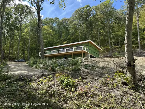 801 Rodman Rd, Hillsdale, NY 12529