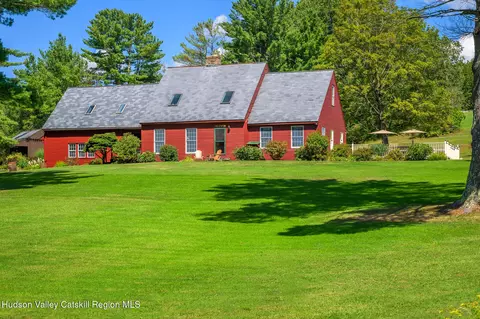 21 Stone House Rd, Canaan, NY 12029