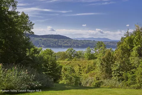000 Mill Rd, Rhinebeck, NY 12572