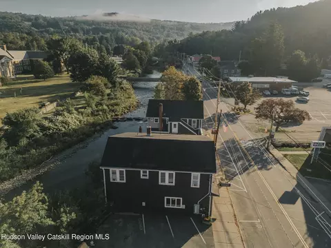 34 Main St, Livingston Manor, NY 12758