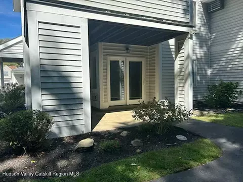 45 Sugar Maple Lane Ln, Saugerties, NY 12477