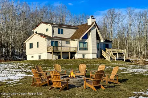 415 Old Rd, Windham, NY 12496