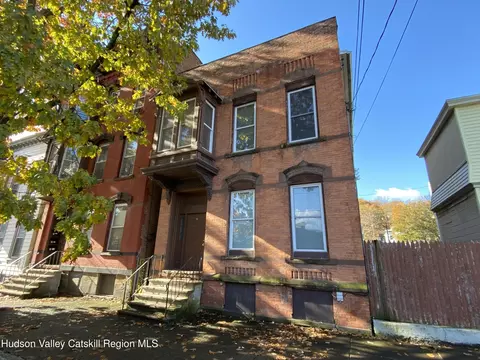 31 Congress St, Cohoes, NY 12047