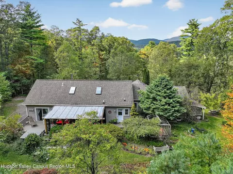 345 Glenford Wittenberg Rd, Glenford, NY 12433