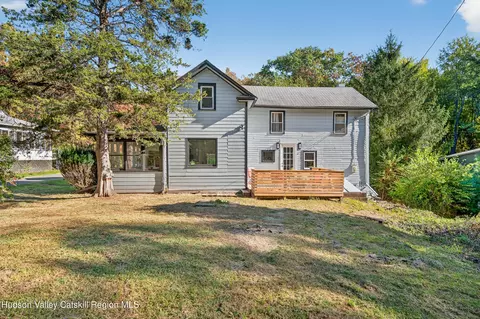 70 Fawn Rd, Saugerties, NY 12477