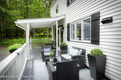 295 Pine Ln, Hunter, NY 12442