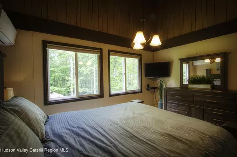 Bedroom - 295 Pine Ln, Hunter, NY 12442 photo 5 of 8