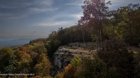 326 Raycliffe Dr, Woodstock, NY 12498