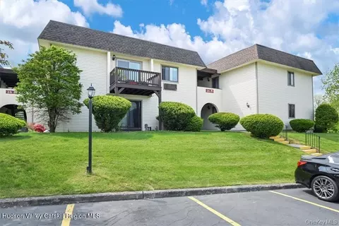 24 Village Park Dr #1B, East Fishkill, NY 12533