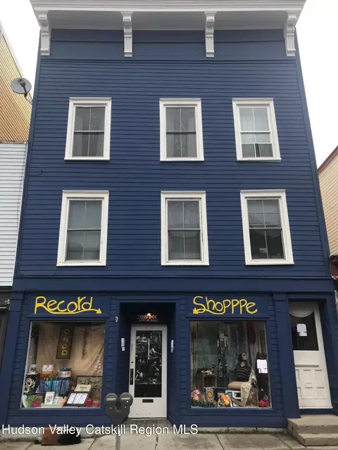 434 Warren St, Hudson, NY 12534