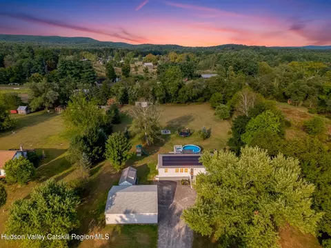 270 Mettacahonts Rd, Accord, NY 12404