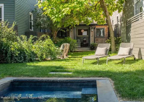 342 State St, Hudson, NY 12534