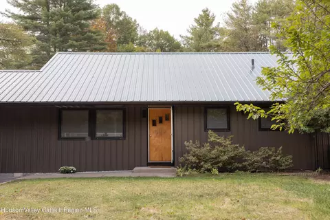 1671 Glasco Tpke, Woodstock, NY 12498