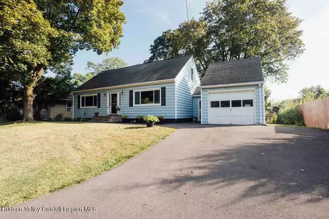 53 James Street St, Hudson, NY 12534