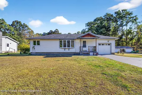 1040 Albany Tpke, Old Chatham, NY 12136
