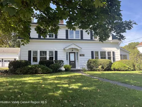 729 Springtown Rd, Tillson, NY 12486