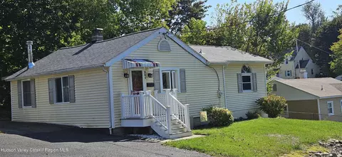 201 Park Ave, East Greenbush, NY 12061