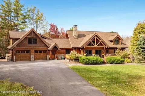 12 Lauren Ln, Windham, NY 12496