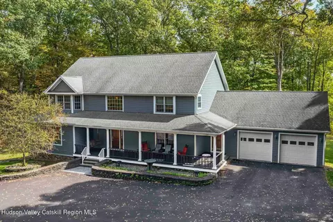 74 Bellevue Rd, Highland, NY 12528