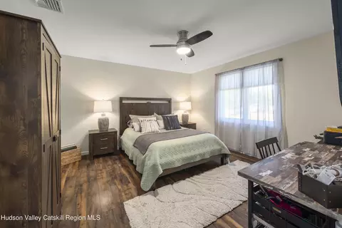 Bedroom - 7 The Concourse, Kinderhook, NY 12106 photo 2 of 4