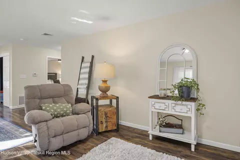 Entry Way - 7 The Concourse, Kinderhook, NY 12106 photo 1 of 3