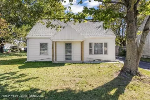 276 Lincoln Blvd, Hudson, NY 12534