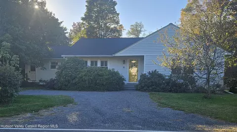 10 Stone Mill Rd, Claverack, NY 12513
