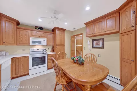 6 North Dr, Poughkeepsie, NY 12603 photo 6